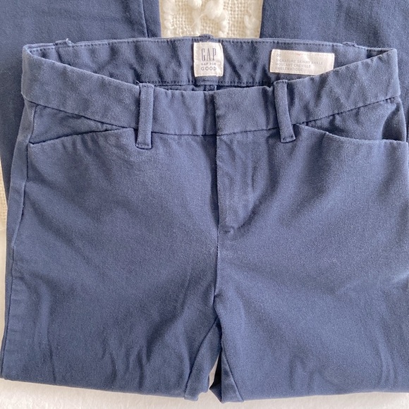 GAP Signature Skinny Ankle Khaki Pants - Picture 7 of 9